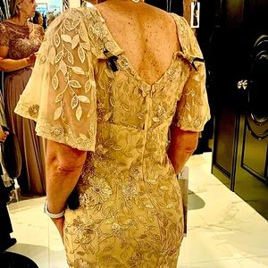 Mother of the Bride-Brand New-Never worn/Silhouette/Mermaid/Champagne Gold